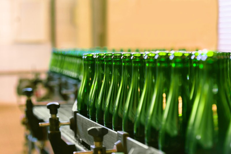 Productores de vino exigen intervención gubernamental ante la persistencia de precios récord en botellas y escasez de modelos