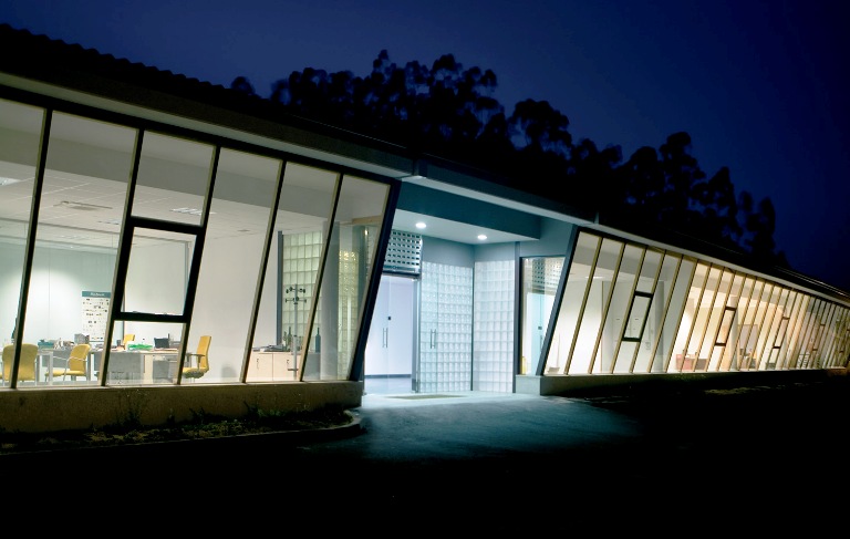 Adegas y Vi&ntilde;edos Paco & Lola