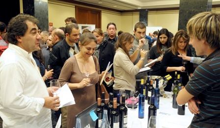 Pequeñas bodegas de Rioja Alavesa presentaron su selección de vinos en Barcelona