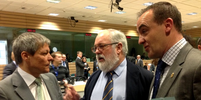 Arias Cañete hoy junto a Dacian Ciolos, tras la reunión de la eurocámara