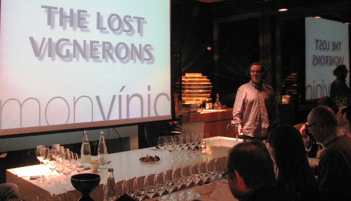 Luis Gutiérrez sorprende en Monvínic con la cata Los últimos vignerons Luis Gutiérrez sorprende en Monvínic con la cata Los últimos vignerons