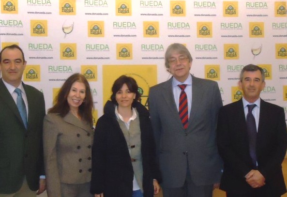 El embajador de Alemania visita la D.O. Rueda