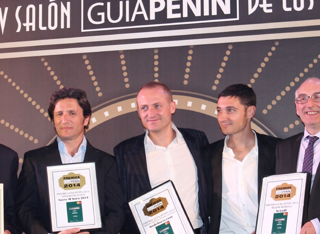 Nathanael Berbessou y Greg Bulckaert, fundadores de Bodeboca, en el centro de la imagen