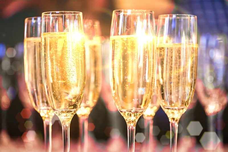 Los 10 mejores vinos espumosos que puedes comprar por menos de 10€