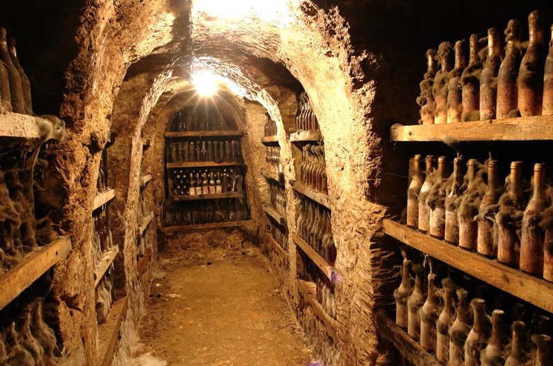 cueva de vinos