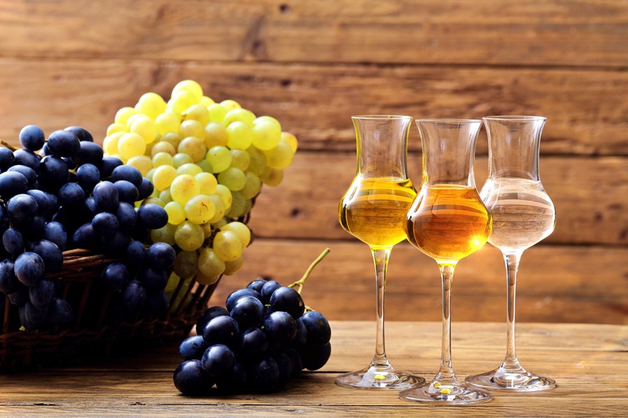 licores y aguardientes de Galicia