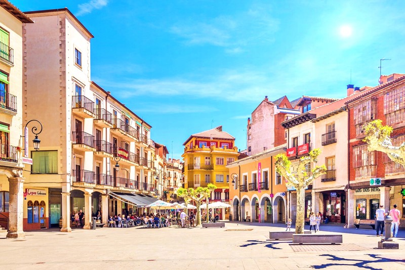 Vista de la iglesia de Santa Maria la Real en Aranda de Duero