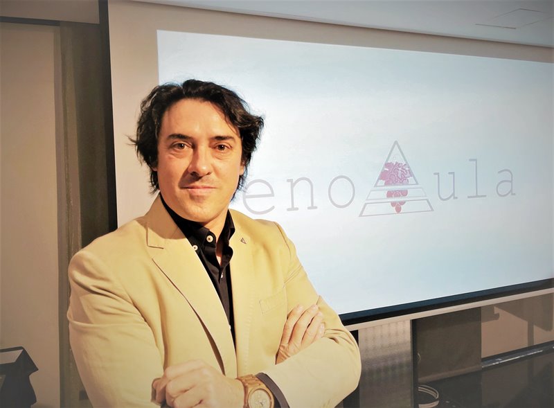 Xavi Nolla, sommelier y director de enoAula