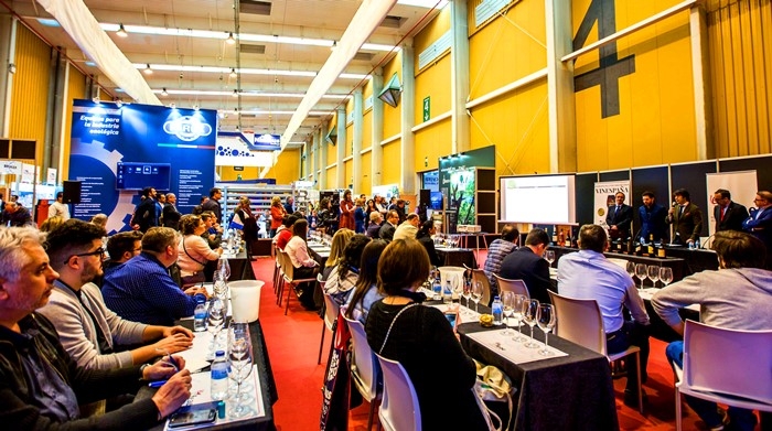 Del 14 al 17 de febrero, los profesionales del sector del vino, el aceite y la cerveza podrán asistir a un ambicioso programa de actividades y encuentros que complementarán la oferta expositiva de ENOMAQ, TECNOVID, OLEOMAQ, OLEOTEC E E-BEER 2023