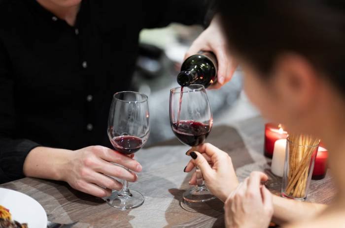 La Comisión Europea presenta medidas para apoyar al sector vitivinícola en crisis  