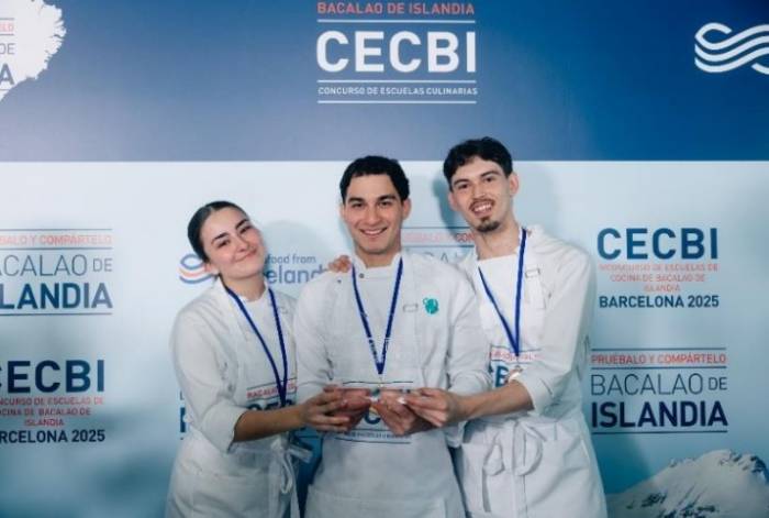 Un estudiante del CETT Barcelona gana el concurso nacional de cocina con bacalao de Islandia