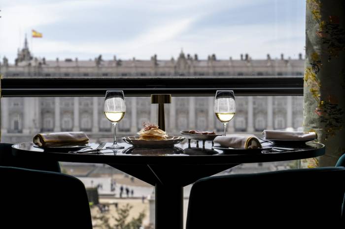 Papagena celebra el Día de la Madre con un menú especial diseñado por Ramón Freixa