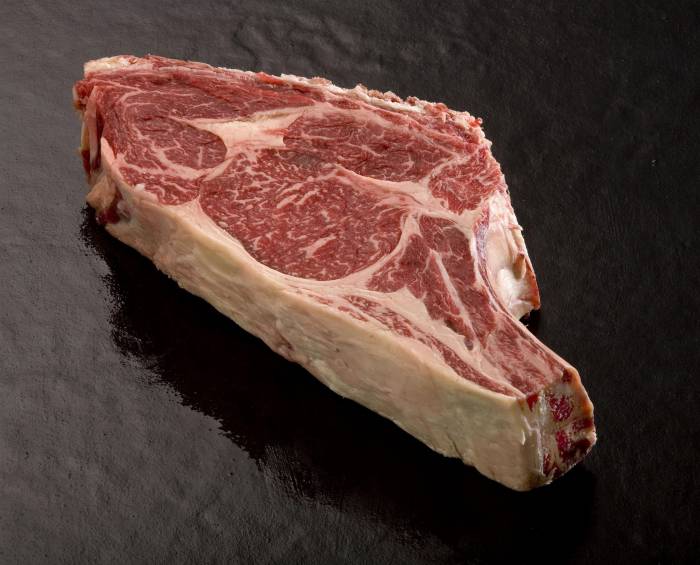 Mayor de Migueloa, referente en carnes a la brasa y tradición vinícola en Laguardia  