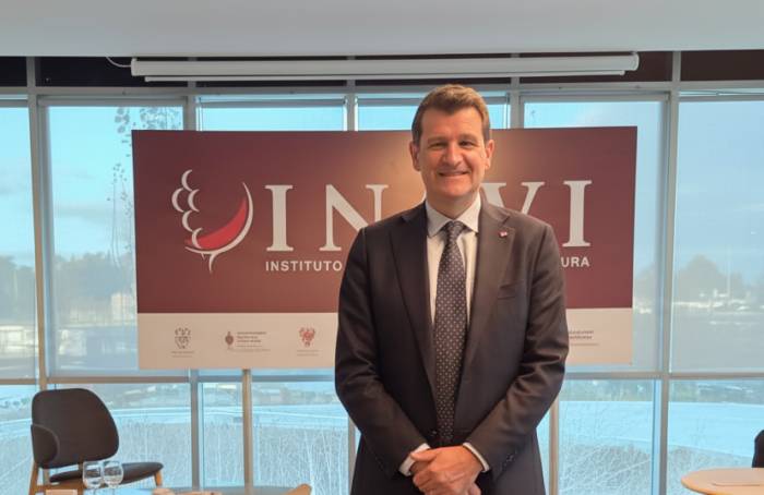 OIV director general completes historic South American tour to strengthen wine sector ties