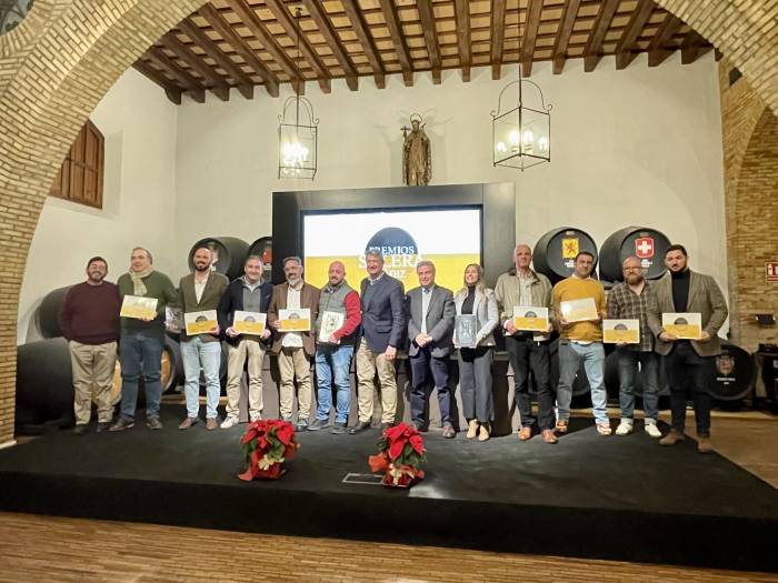 La Carboná y Gorrion Wine Bar triunfan en los premios Solera 2024 del vino gaditano