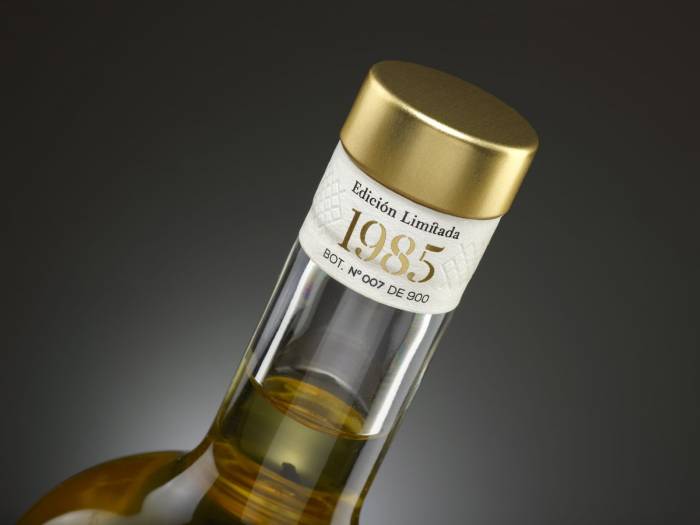 Diez Siglos lanza 900 botellas de un verdejo criado al sol en damajuanas recuperando una técnica casi perdida