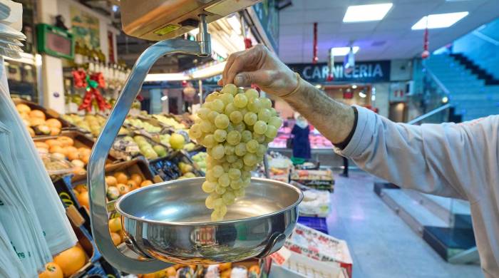 El precio de las uvas sube un 32 por ciento en diciembre y llega al 83 por ciento en Eroski