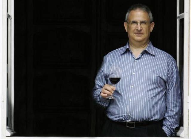 Chinese Wines Outshine French Rivals in 300-Bottle Tasting, Says Leading Critic