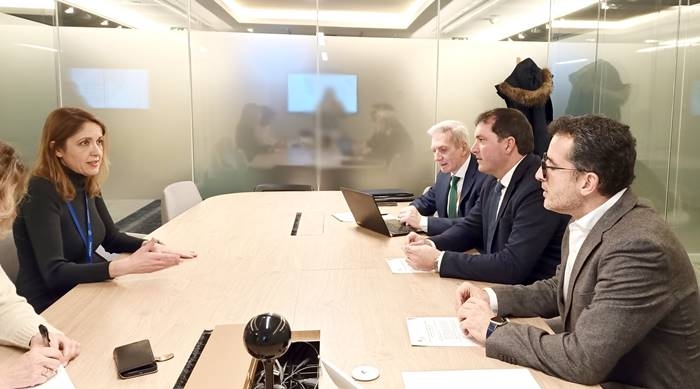 reunión CECRV con europarlamentaria Cristina Maestre