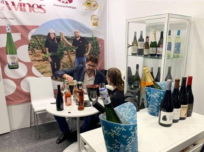 Anecoop Bodegas despliega su oferta vitivinícola en Wine Paris 2025