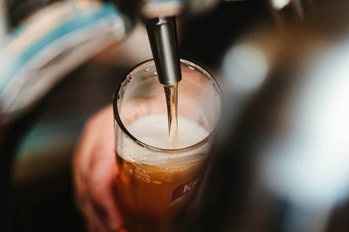 La industria cervecera aportó 878.000 millones de dólares al PIB global en 2023