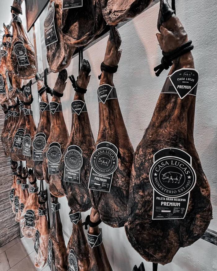 Ibéricos Casa Lucas consolida su éxito internacional con jamones de alta calidad