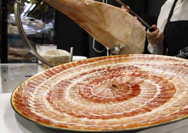 Ifema acogerá los prestigiosos concursos de Cortadores de Jamón y Abridores de Ostras