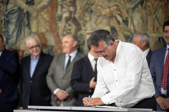 El vino José Manuel Corrales Viñas Viejas logra 17,5 puntos en la publicación de Jancis Robinson