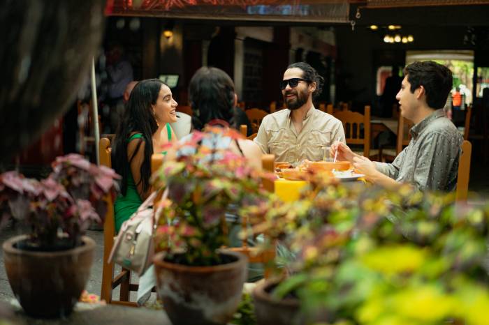 El verano reduce la facturación de los restaurantes urbanos y obliga a adaptar la gestión
