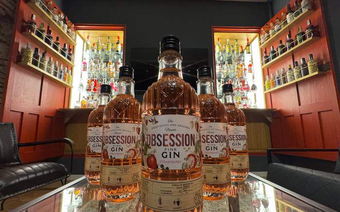 José Antonio Rodríguez lanza Obsession Gin Strawberry y regresa al mercado de la ginebra de fresa