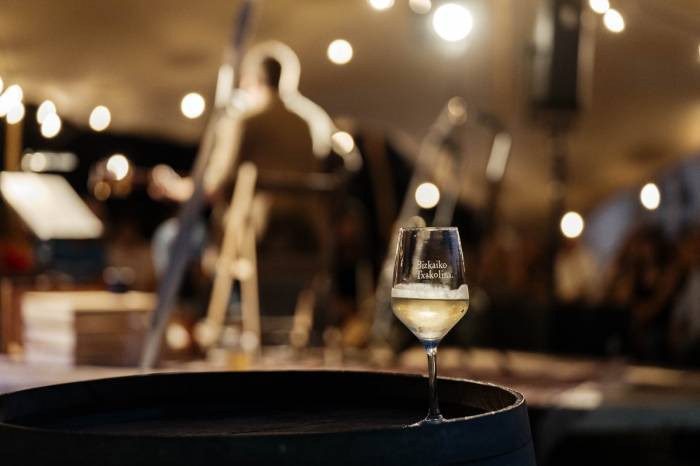 El festival Mahasti Artean regresa a Urdaibai con música, gastronomía y txakoli en septiembre