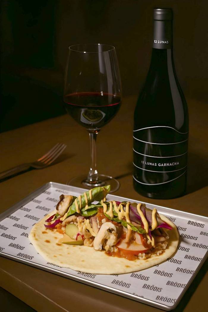 Brodis celebra el Día del Kebab en Malasaña con un menú especial maridado con vino de Somontano
