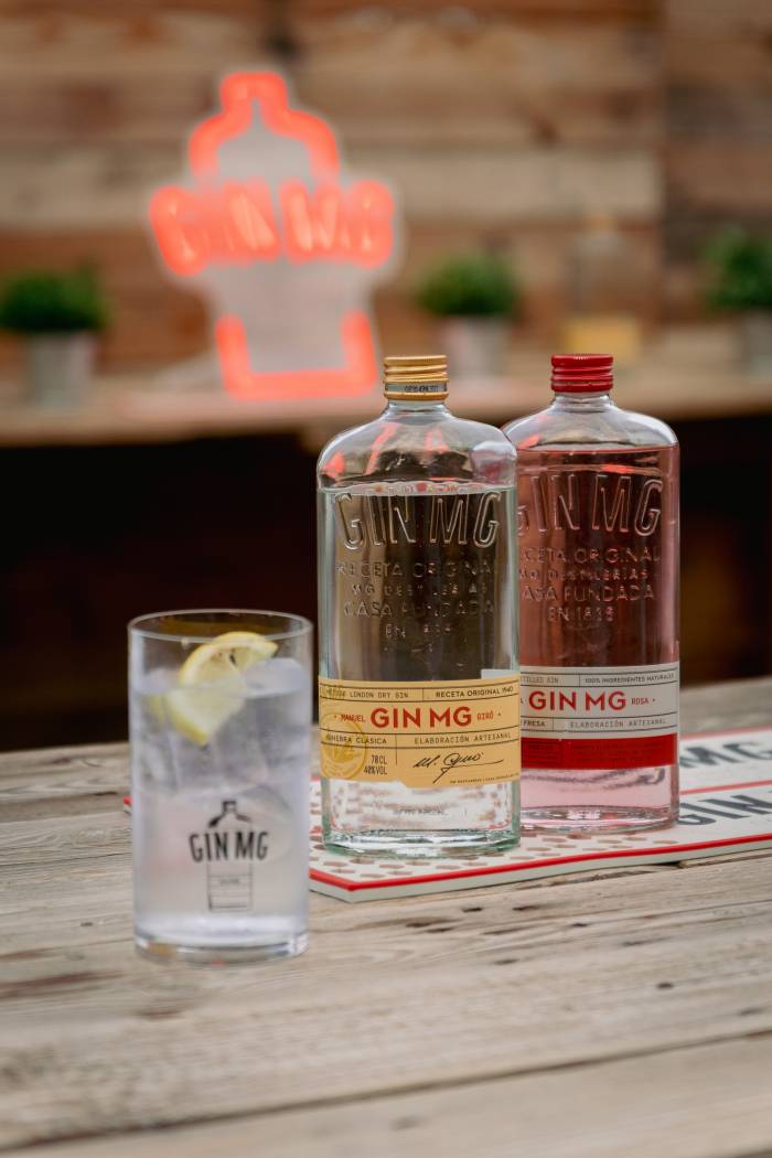 Gin MG refuerza su vínculo local como ginebra oficial del festival VIDA en la Masía d’en Cabanyes