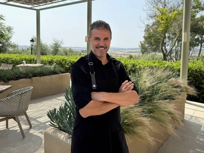 Santi Taura inaugura Es Pati de Montuïri en un hotel boutique rural de Mallorca