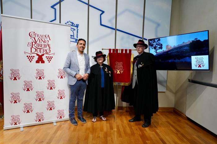 La Cofradía del Vino de la Ribera del Duero celebra su XVIII Gran Capítulo y nombra nuevos cofrades