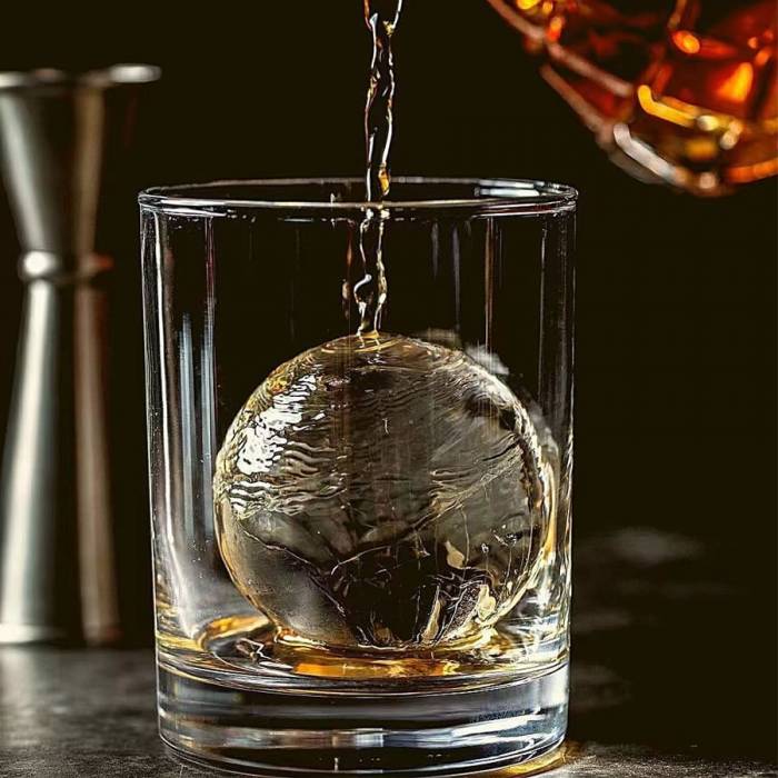 Dolce María lanza esferas de hielo compacto para hostelería inspiradas en la tradición japonesa