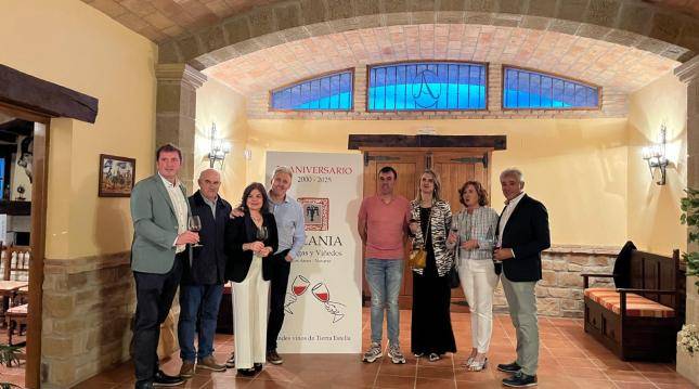 Bodegas Alzania celebra 25 años en Los Arcos con apuesta por la calidad y la recuperación de viñedos antiguos