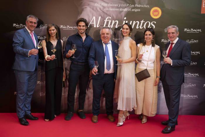 Rías Baixas y Los Pedroches lanzan una campaña conjunta para impulsar el vino Albariño y el jamón ibérico