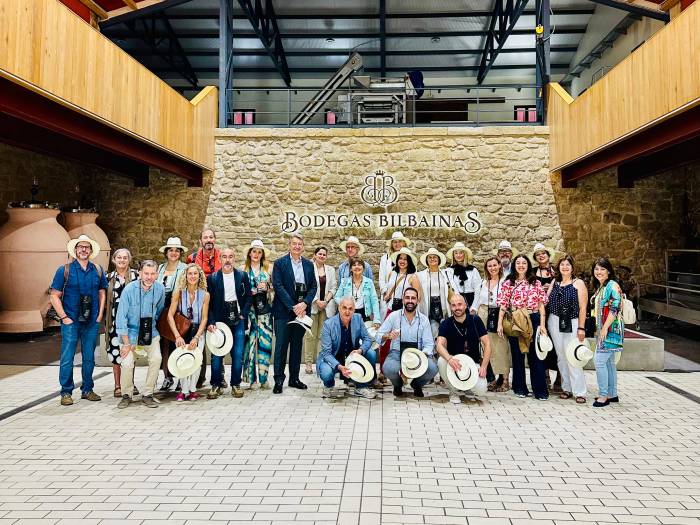 Representantes del Marco de Jerez viajan a Rioja Alta para impulsar el enoturismo y la colaboración entre regiones