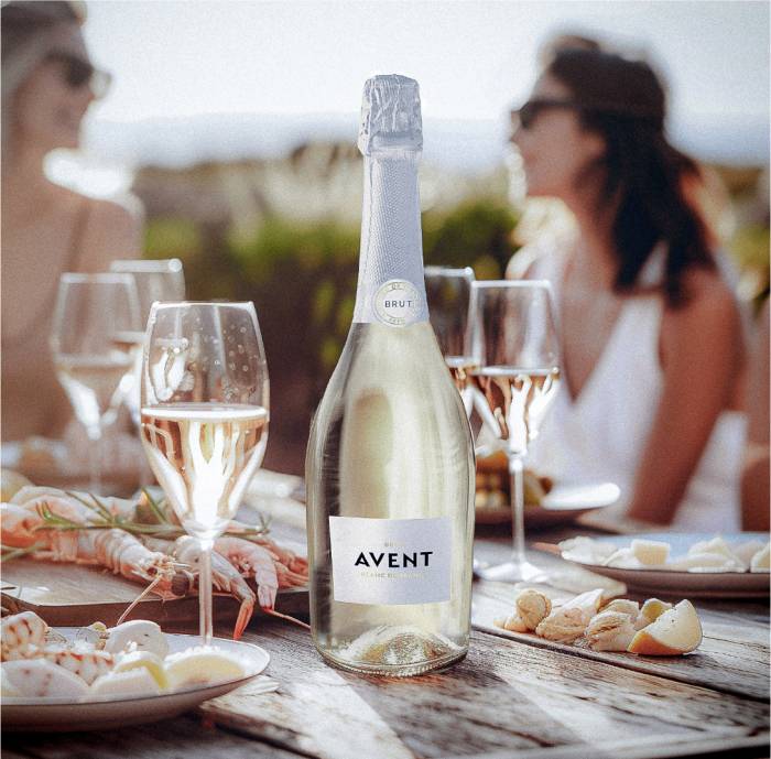 Hammeken Cellars introduces Avent Blanc de Blancs Brut as a modern sparkling wine for summer celebrations