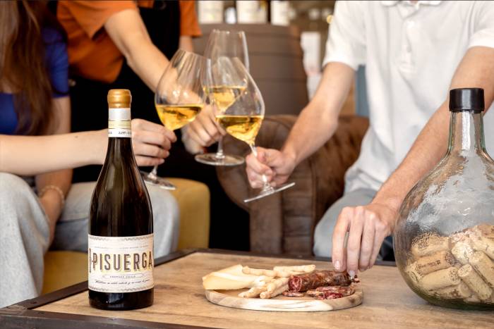 Bodega Cuatro Rayas logra trece vinos con más de 90 puntos en la Guía Peñín 2026