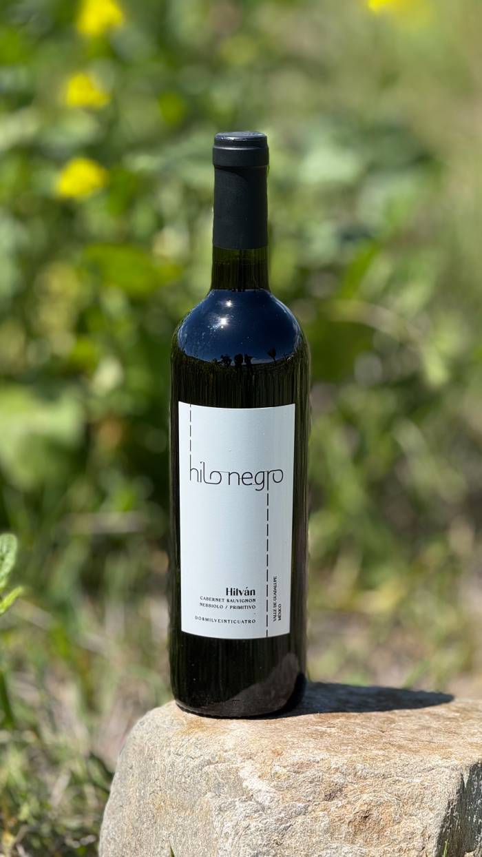 La bodega Hilo Negro lanza Hilván, un vino joven que rinde homenaje al proceso y los detalles