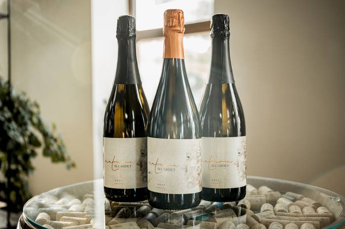 Bodegas Alcardet celebra el oro para su espumoso Alcardet Natura Brut