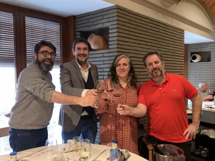 Maria Luisa Roselló gana el IV Concurso de microrrelatos sobre la uva monastrell