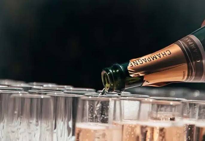 Champagne Sales Decline as Prices Rise Amid Economic Challenges