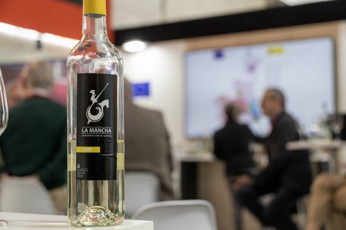 Los vinos de La Mancha refuerzan su presencia en Prowein 2025