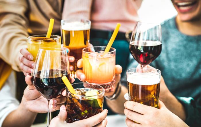 Young Americans Drinking Less Alcohol Amid Health and Economic Concerns