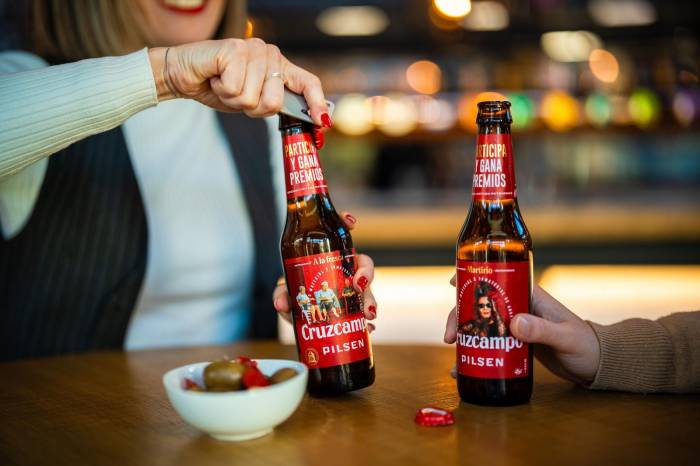 Cruzcampo lanza edición especial de cerveza que homenajea la cultura andaluza