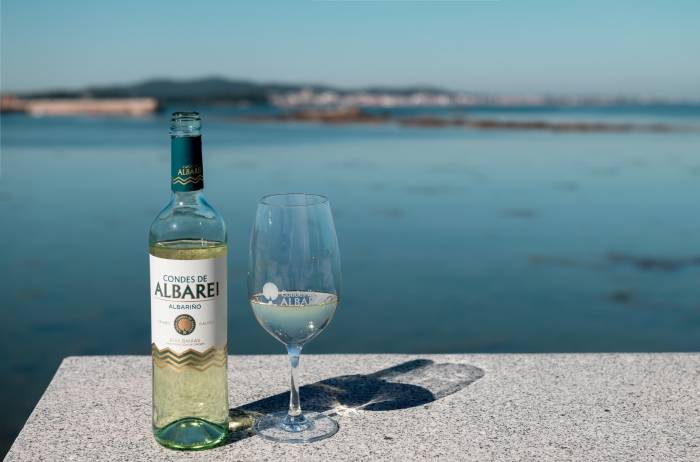 Condes de Albarei impulsa la sostenibilidad en Rías Baixas con reciclaje y viticultura respetuosa
