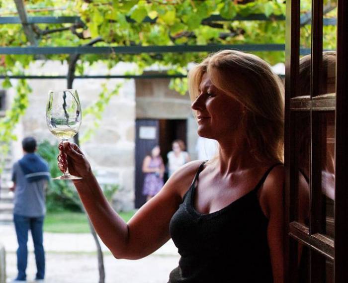 La Ruta del Vino Rías Baixas celebra su Primavera de Puertas Abiertas con visitas y actividades especiales